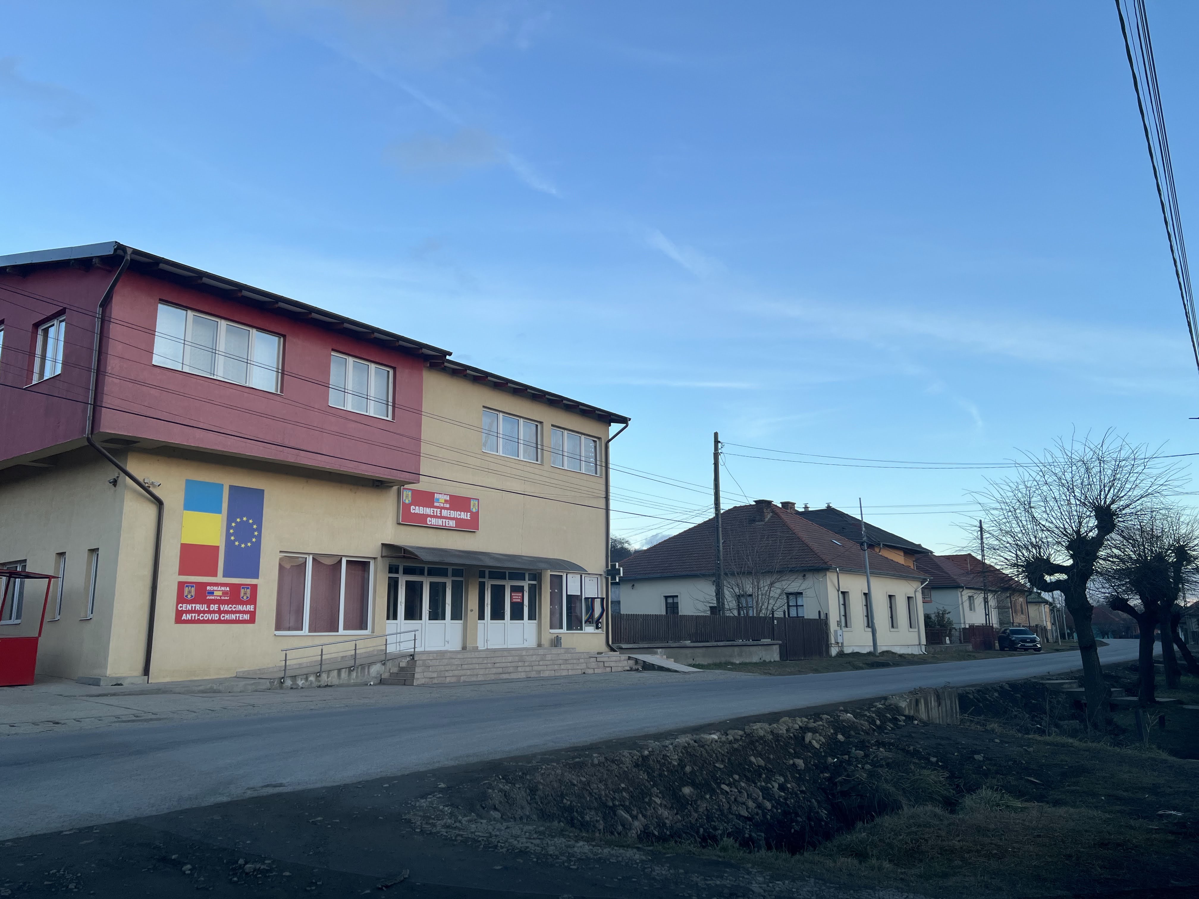 Cabinete Medicale & Farmacii